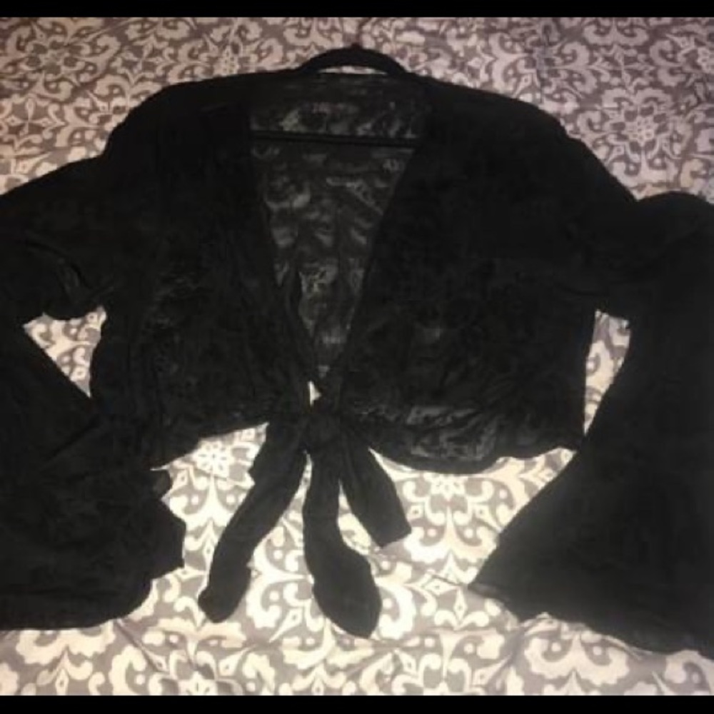 Black Shaw like top